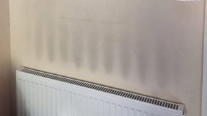 سیاه شدن دیوار در بالای رادیاتور یا شوفاژ از معایب شوفاژ است؟